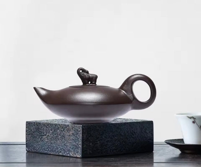 Teiera in Argilla Viola Yixing – Teiera Tradizionale Cinese per Tè Pregiati - Infusée
